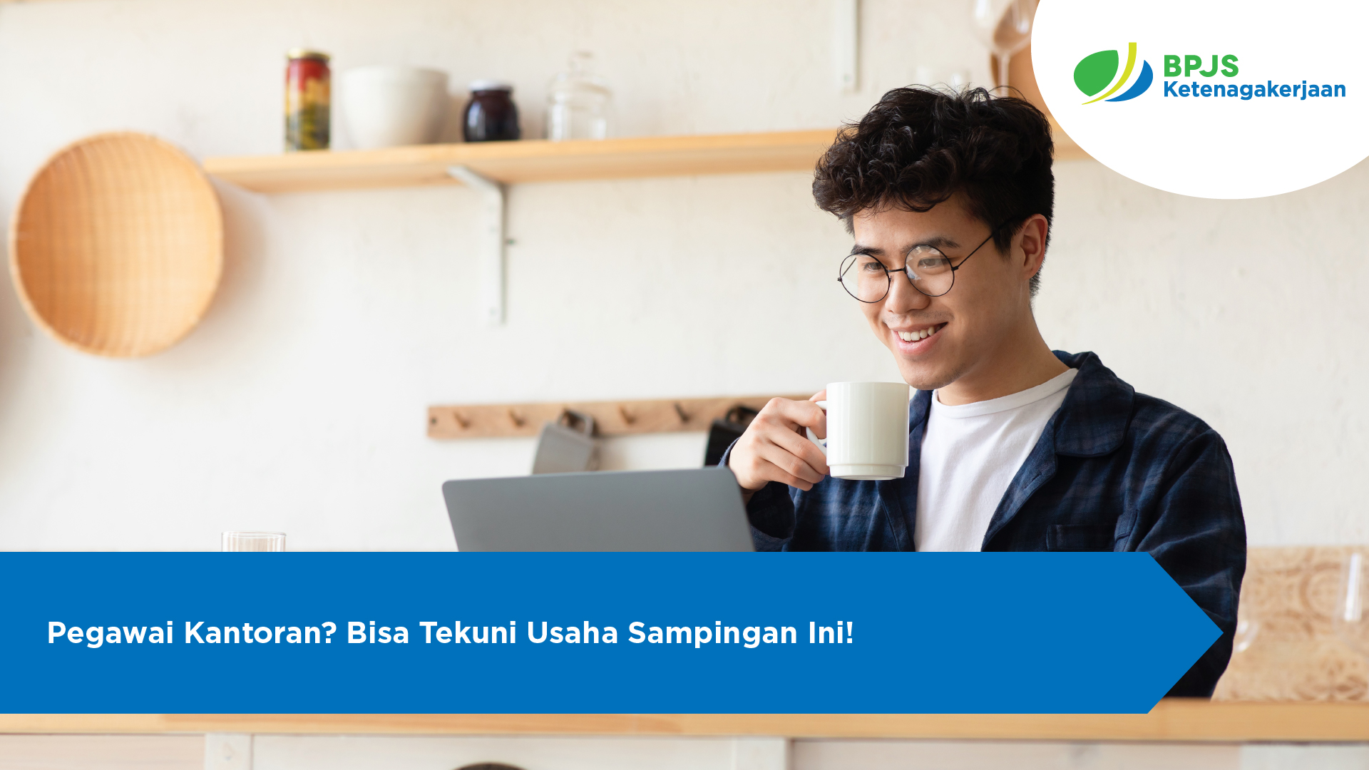 Pegawai Kantoran? Bisa Tekuni Usaha Sampingan Ini!