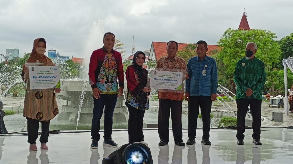 BPJS Ketenagakerjaan Juanda Serahkan Santunan Kematian 3 Bunda
