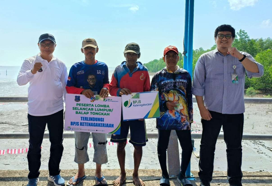 Peserta Lomba Menongkah Tercover BPJS Ketenagakerjaan