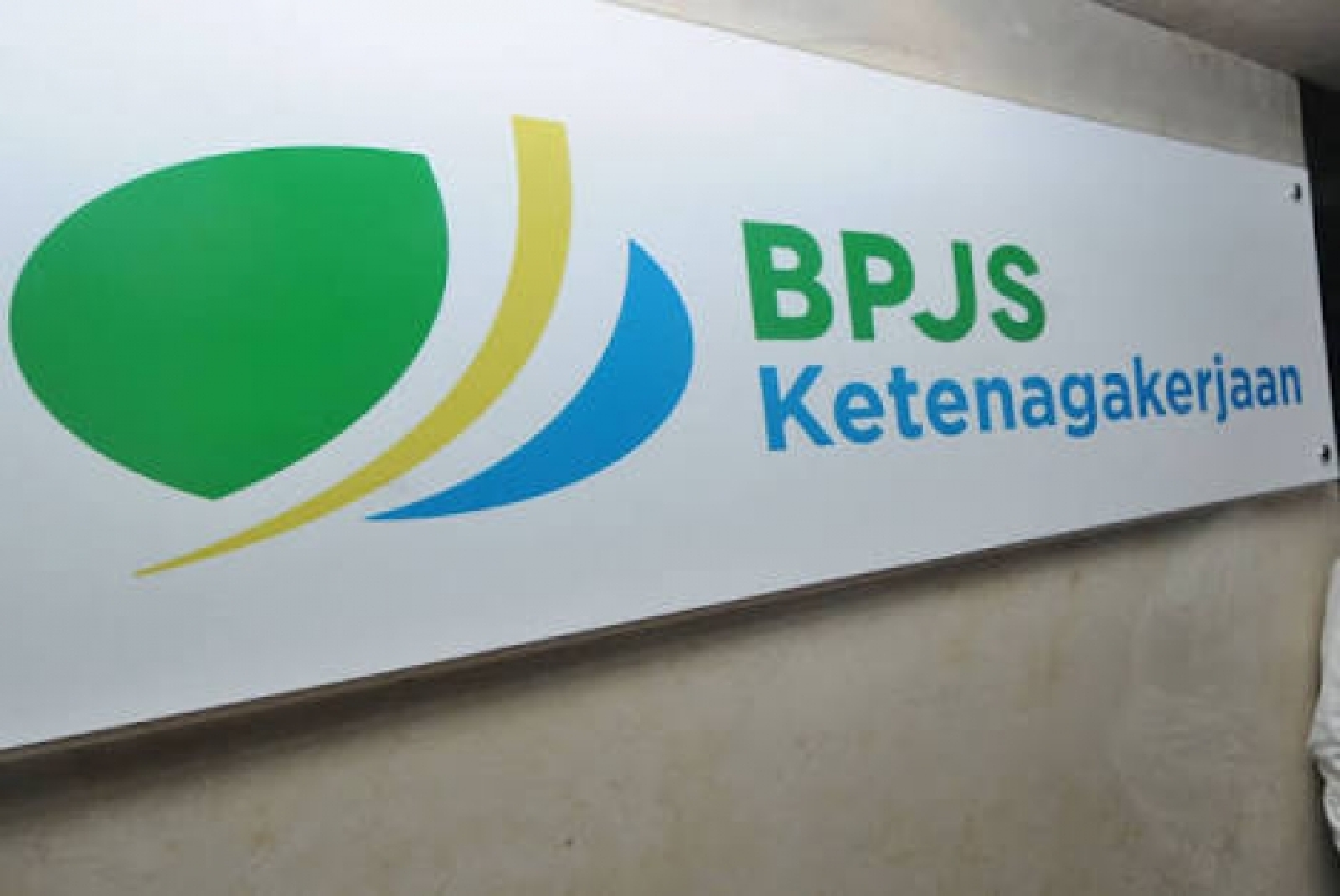 BPJS Ketenagakerjaan Padang berikan santunan Rp. 230 juta bagi guru non ASN