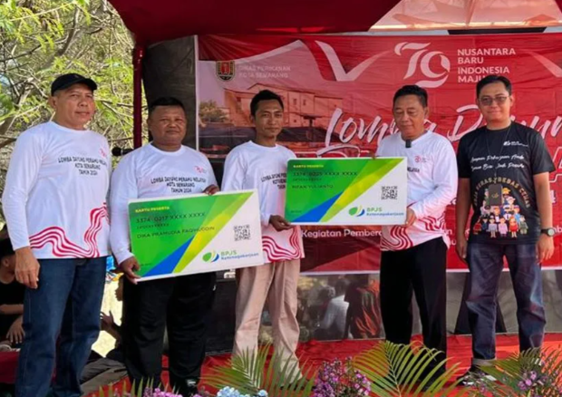 Peserta lomba dayung perahu nelayan terlindungi BPJS Ketenagakerjaan