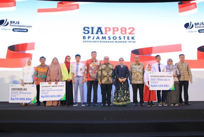 Peningkatan Dan Penambahan Manfaat Program Bpjamsostek Kado Spesial Jokowi Untuk Pekerja Indonesia Di 2020